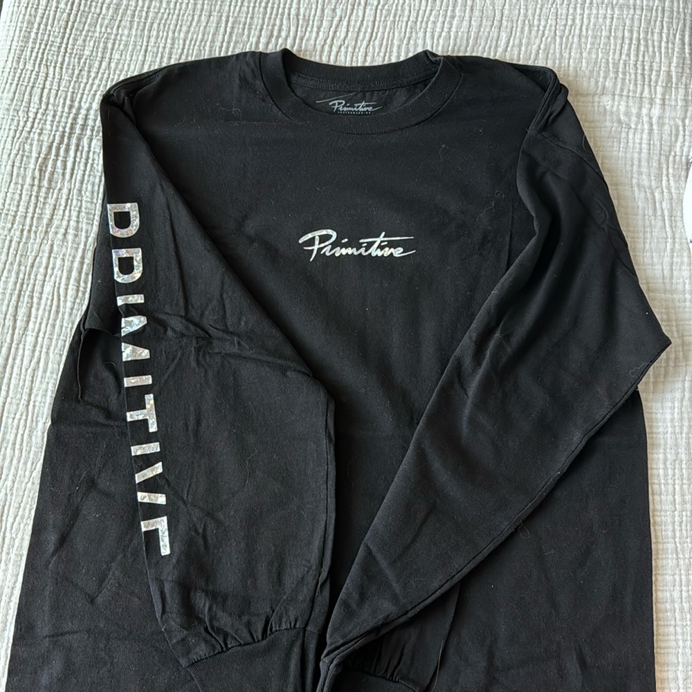 Primitive holographic long sleeve